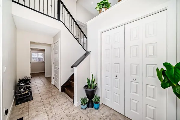 612 Montgomery Close SE, High River, AB T1V0B7