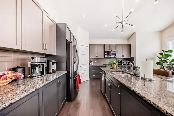 612 Montgomery Close SE, High River, AB T1V0B7