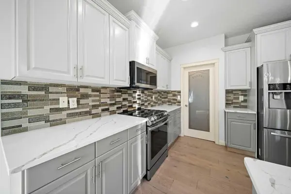 116 Allwright Close, Red Deer, AB T4R 3P2