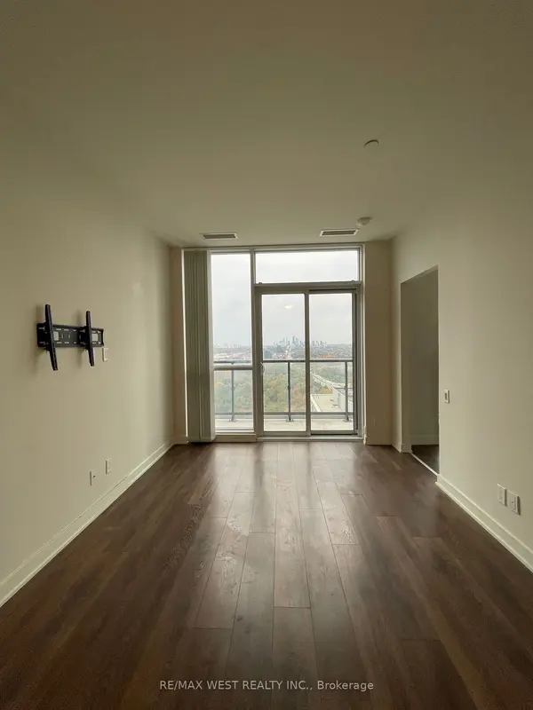 2 Sonic WAY #2901, Toronto C11, ON M3C 0P2