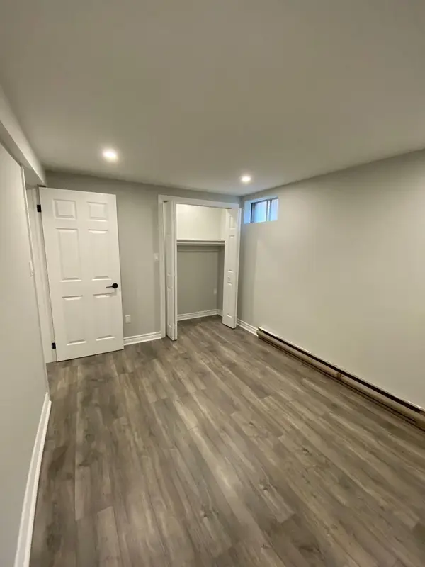 48 Homefield SQ, Clarington, ON L1E 1K8