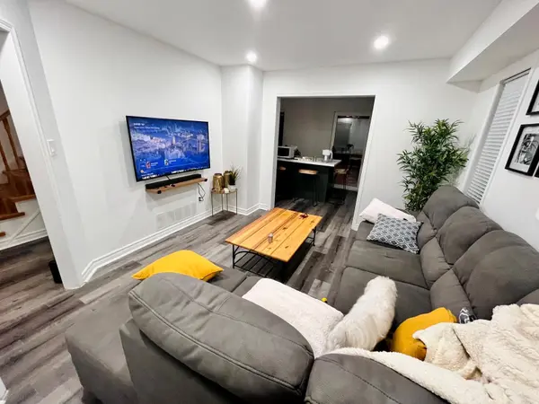 1873 Dalhousie CRES, Oshawa, ON L1G 8C4