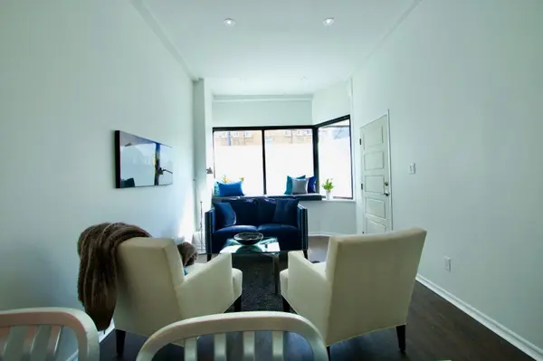 866 Broadview AVE #1, Toronto E03, ON M4K 2R1