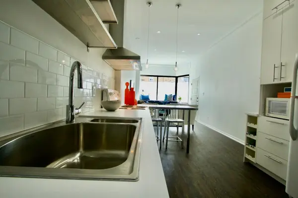 866 Broadview AVE #1, Toronto E03, ON M4K 2R1