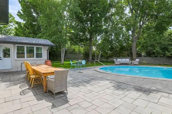 3 Northwood RD, Georgina, ON L0E 1R0