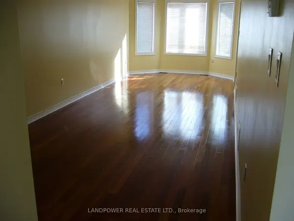 36 Amberview DR, Georgina, ON L4P 3X8