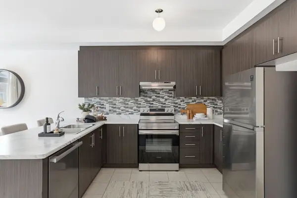 7 Albany ST, Collingwood, ON L9Y 3V3