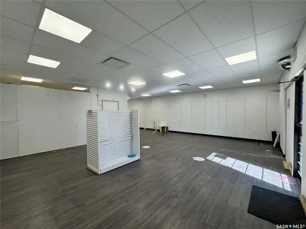 708 Victoria AVENUE #A, Regina, SK S4N 0R3