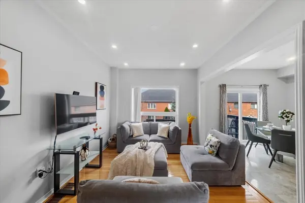 6613 Jazzy Mews, Mississauga, ON L5W 1S2