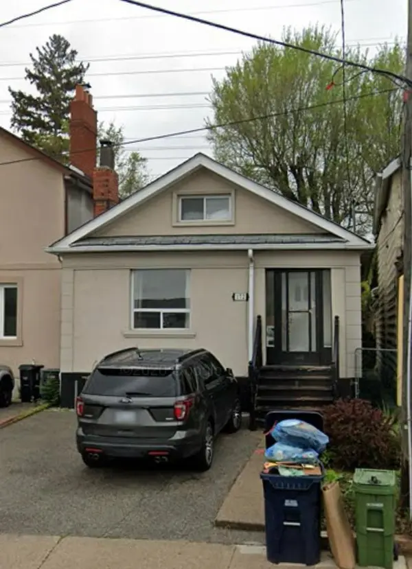 172 Eileen AVE, Toronto W03, ON M6N 1W1