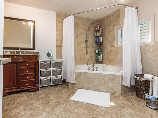 103 River RD, Brampton, ON L6X 0A9