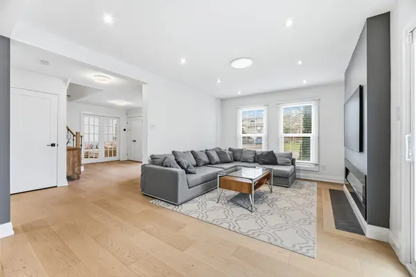 1220 Thoresby DR, Oakville, ON L6J 7K3