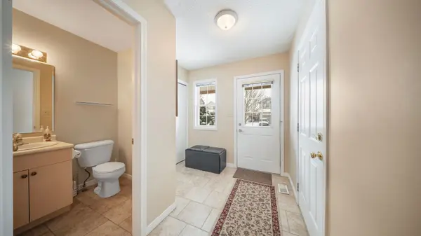 38 Sinclair ST, Guelph, ON N1L 1R8