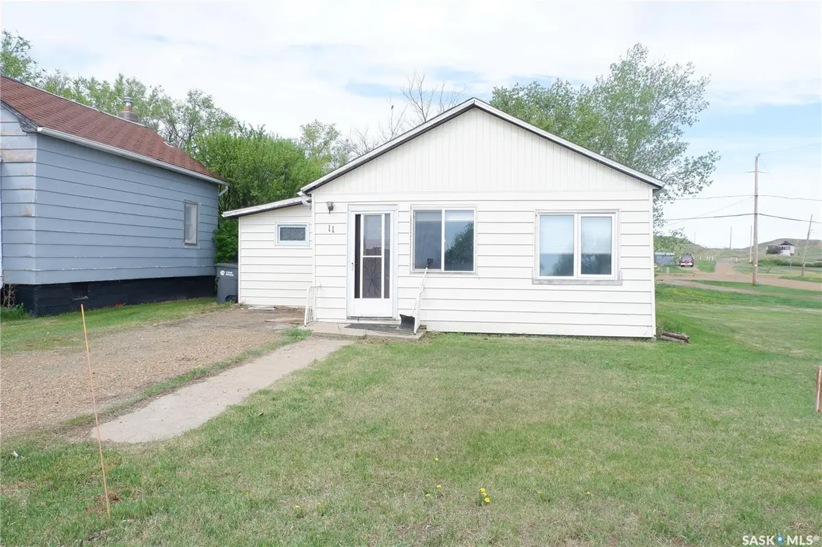 11 B AVENUE, Willow Bunch, SK S0H 4K0