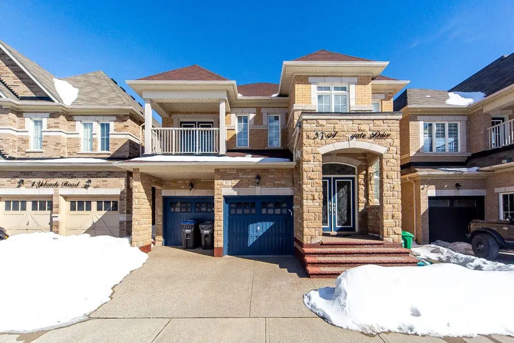57 Aldersgate DR, Brampton, ON L7A 3Z9