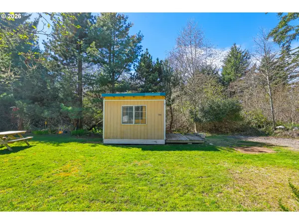 945 S BEACON ST, Rockaway Beach, OR 97136