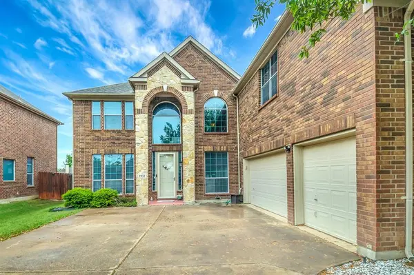 2312 Tawny Owl Road, Grand Prairie, TX 75052