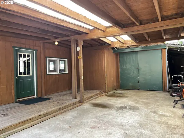 85122 Cedar DR, Florence, OR 97439