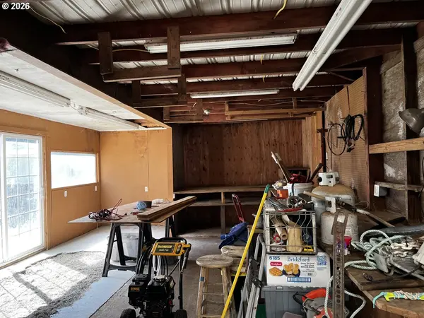 85122 Cedar DR, Florence, OR 97439