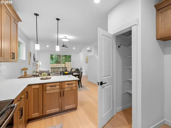 2250 NE 207th PL, Fairview, OR 97024