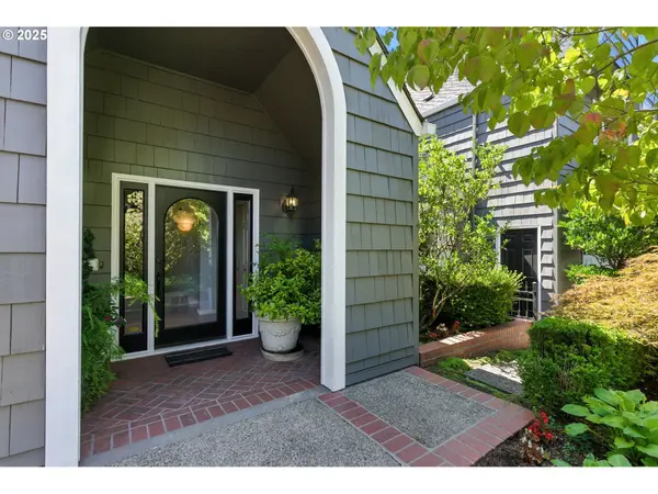 16755 GRAEF CIR, Lake Oswego, OR 97035