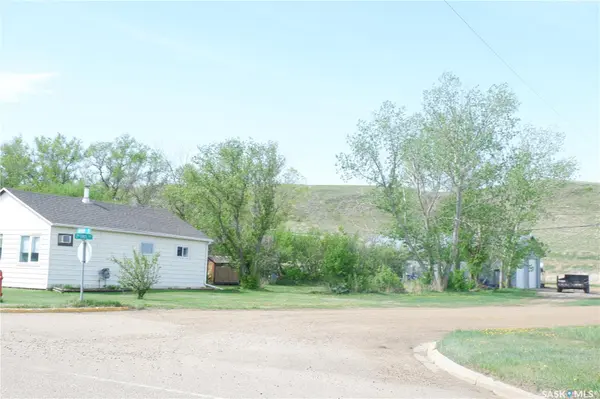11 B AVENUE, Willow Bunch, SK S0H 4K0