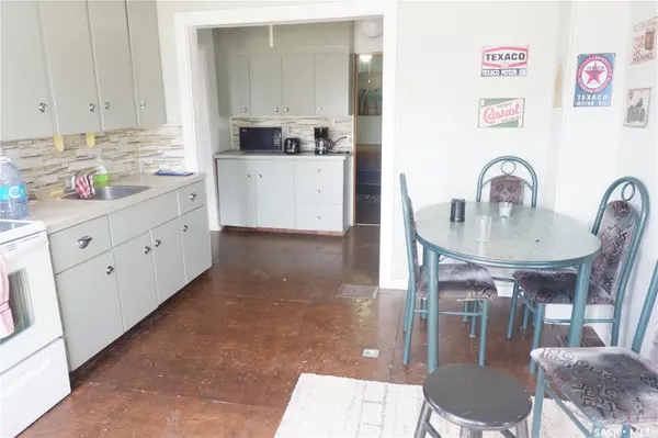 11 B AVENUE, Willow Bunch, SK S0H 4K0