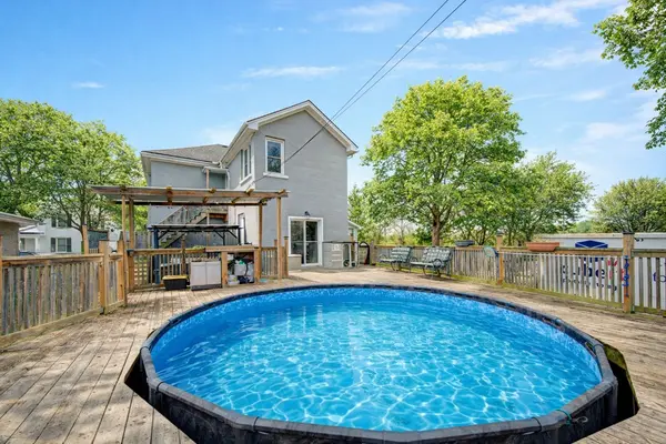 18 Kay ST, Cambridge, ON N1S 2T6