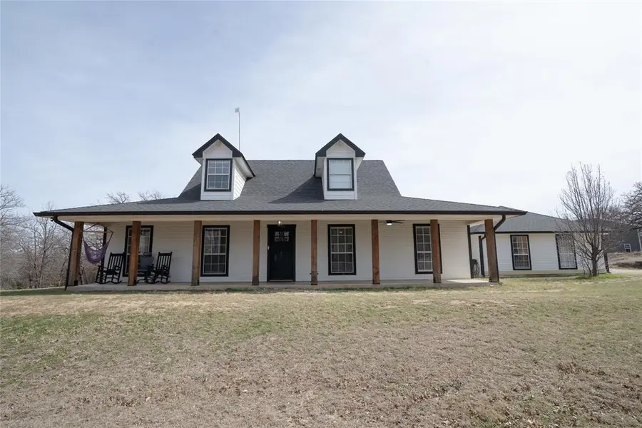 725 Hunter Trail, Bridgeport, TX 76426