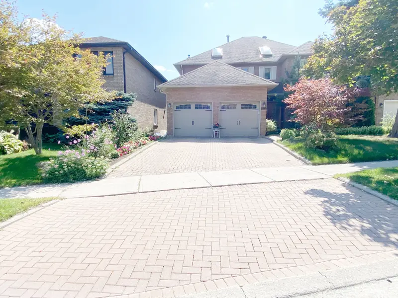 347 Fern AVE #Bsmt Room, Richmond Hill, ON L4C 8P6