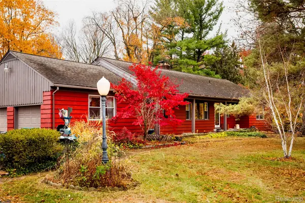 13961 Ridgewood DR, Plymouth Charter Township, MI 48170