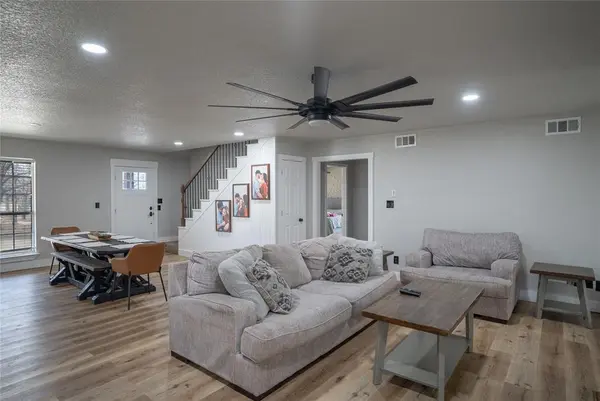 725 Hunter Trail, Bridgeport, TX 76426