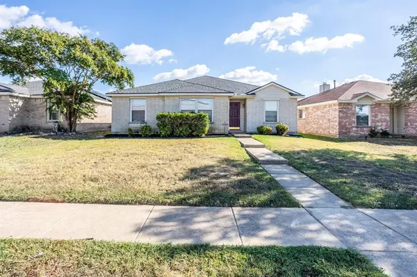 2458 Manchester Lane, Lancaster, TX 75134