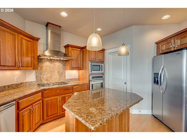 178 DISCOVERY DR, Kalama, WA 98625