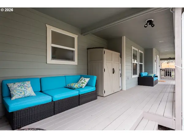 905 SW BURNS LN, Madras, OR 97741