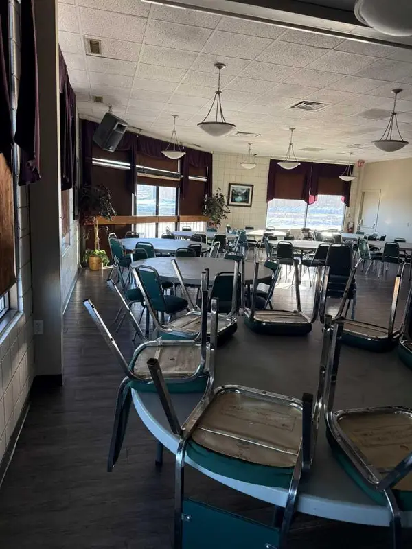 10623 West Valley RD, Calgary, AB T3B 5T2