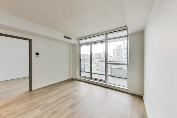 38 Widmer ST E #1703, Toronto C01, ON M5V 0P7