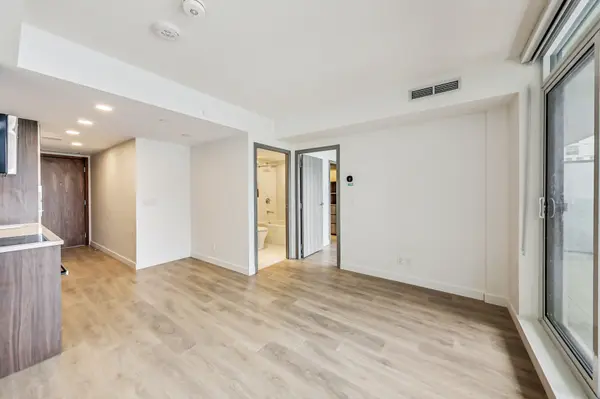 38 Widmer ST E #1703, Toronto C01, ON M5V 0P7