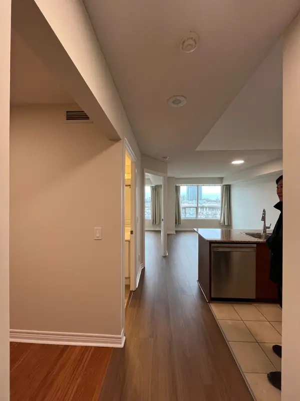 15 North Park RD #503, Vaughan, ON L4J 0A1