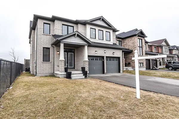 206 Crafter CRES, Hamilton, ON L8J 0J1