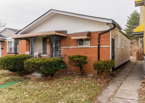 17809 McDougall ST, Hamtramck, MI 48212