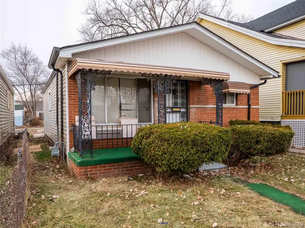 17809 McDougall ST, Hamtramck, MI 48212