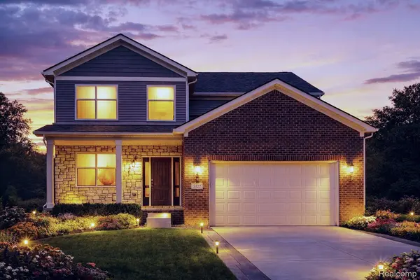 34607 John Bartley CIR, Sterling Heights, MI 48310