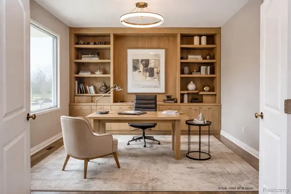 34607 John Bartley CIR, Sterling Heights, MI 48310