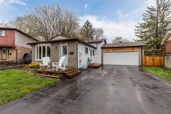 83 Janice DR, Barrie, ON L4N 5N5