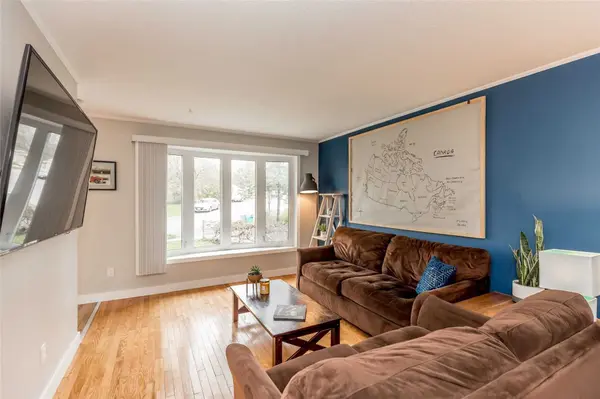 83 Janice DR, Barrie, ON L4N 5N5