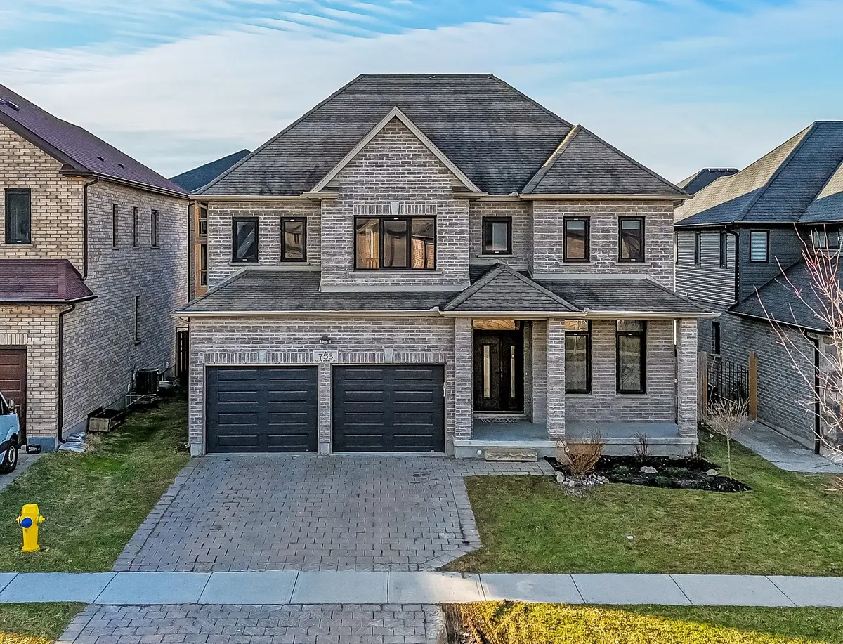 753 Superior DR, London North, ON N5X 3Z1
