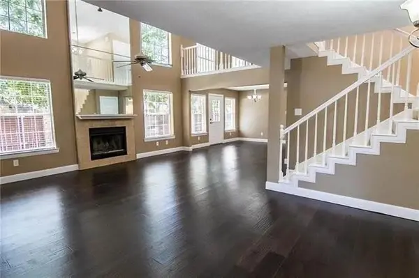 9401 Blue Jay Way, Irving, TX 75063