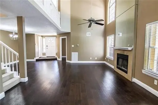 9401 Blue Jay Way, Irving, TX 75063