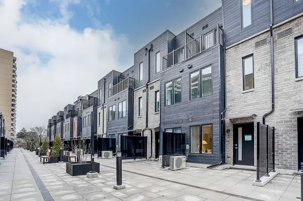 3079 Pharmacy AVE #27, Toronto E05, ON M1T 1H8